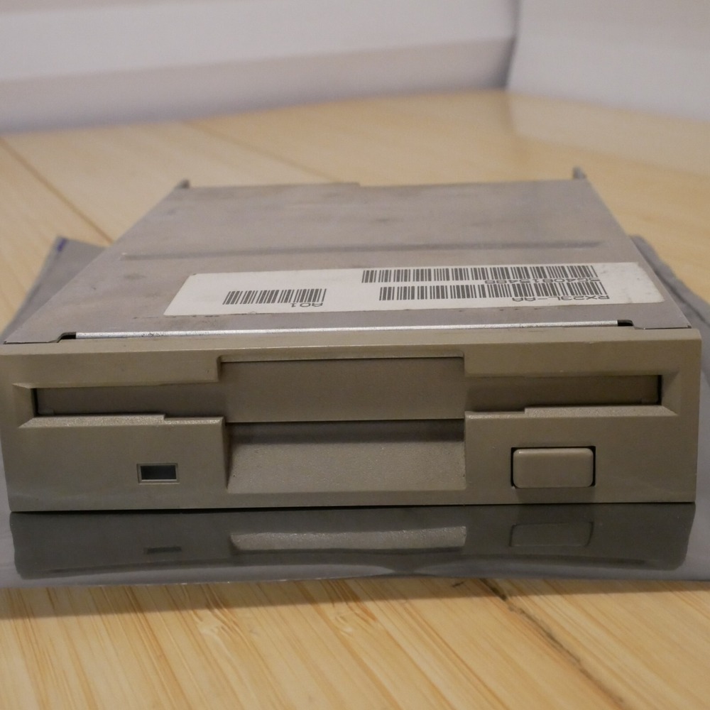 TEAC 3.5 inch Internal Floppy Disk Drive Model FD-235HF Tested & Working - 26 - Picture 2 of 8